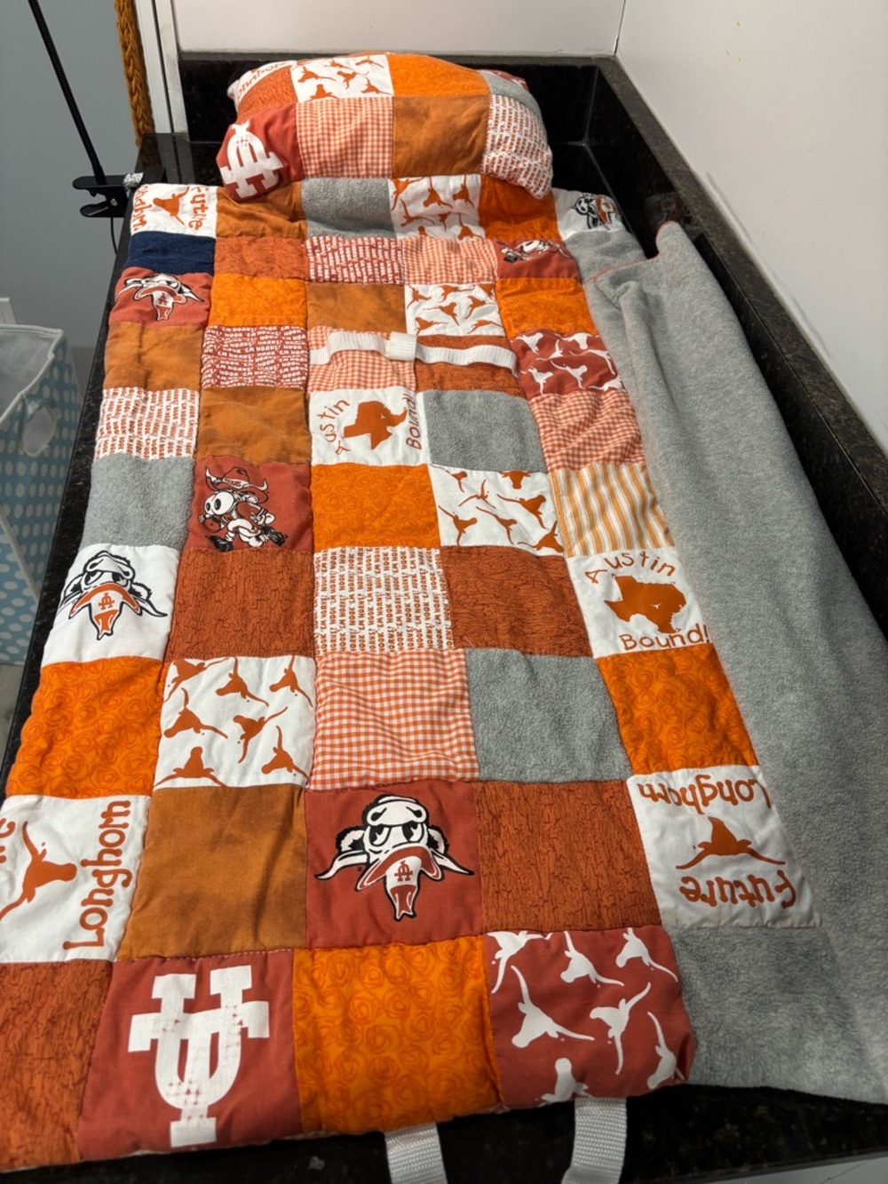 LIL FANS Texas Longhorns Orange Patchwork Quilted Nap Mat w/Built in Pillow - Picture 4 of 13